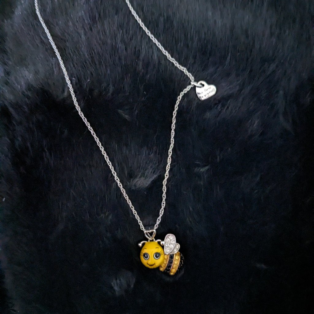 Bradford Exchange Bee Pendant 35$